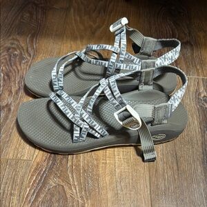 Chaco Olive Strappy Sandals with Gray Patterned Webbing